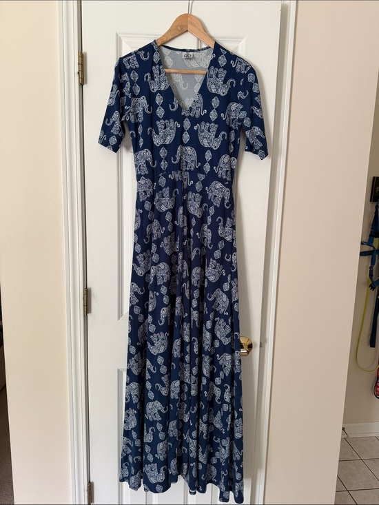Agnes & Dora Dresses & Skirts - Agnes & Dora Elephant Maxi Dress Size Small